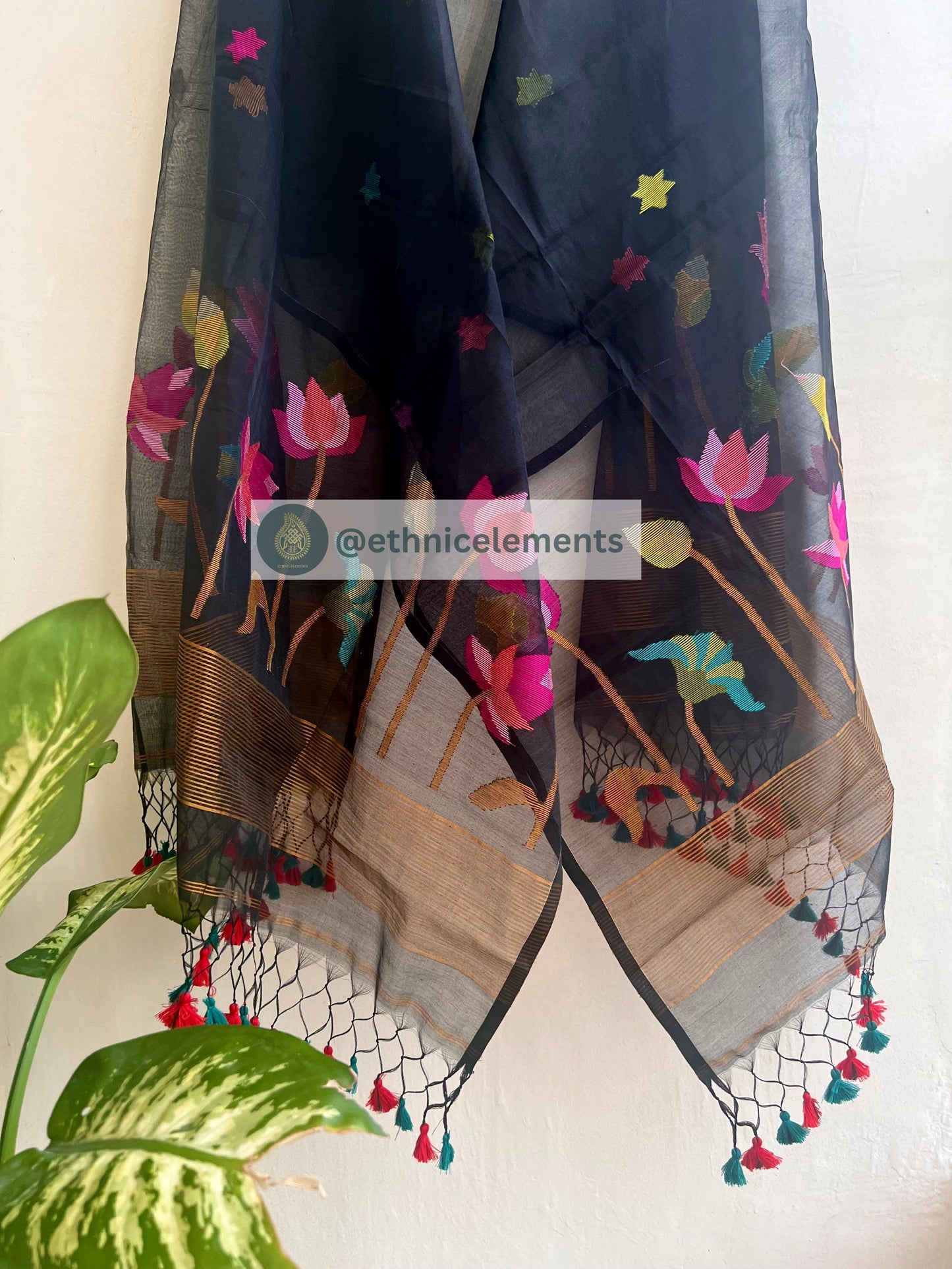Muslin Jamdani Suit Set- Pichwai Themed- Riveting Looks