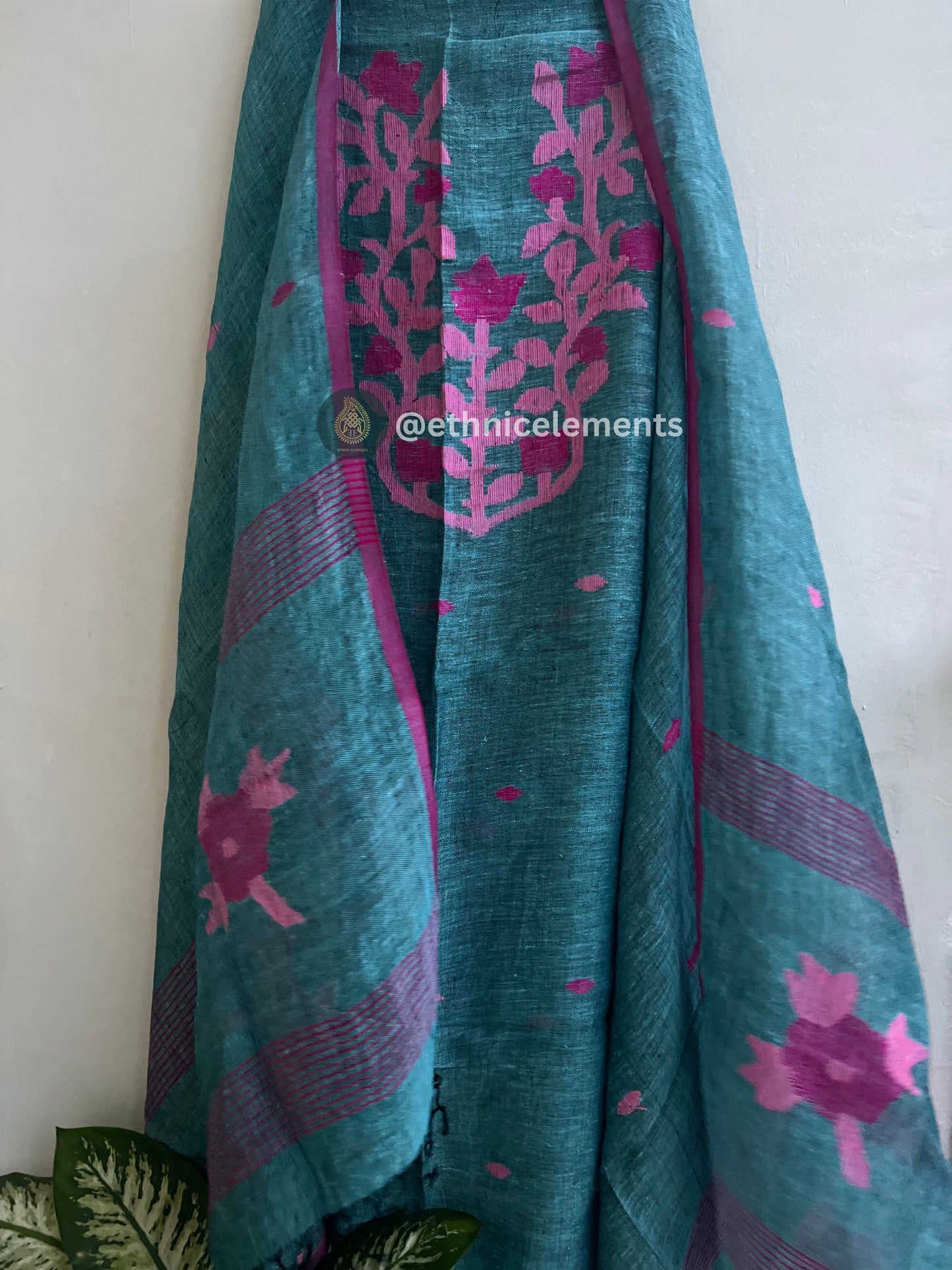 Hand Woven Linen Jamdani Suit Set- Darkest Teal