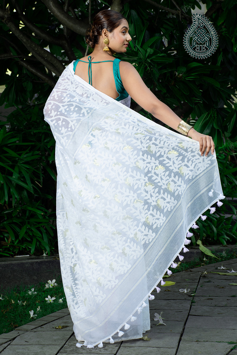 Jamdani Jacquard Cotton Saree - Love Deeply