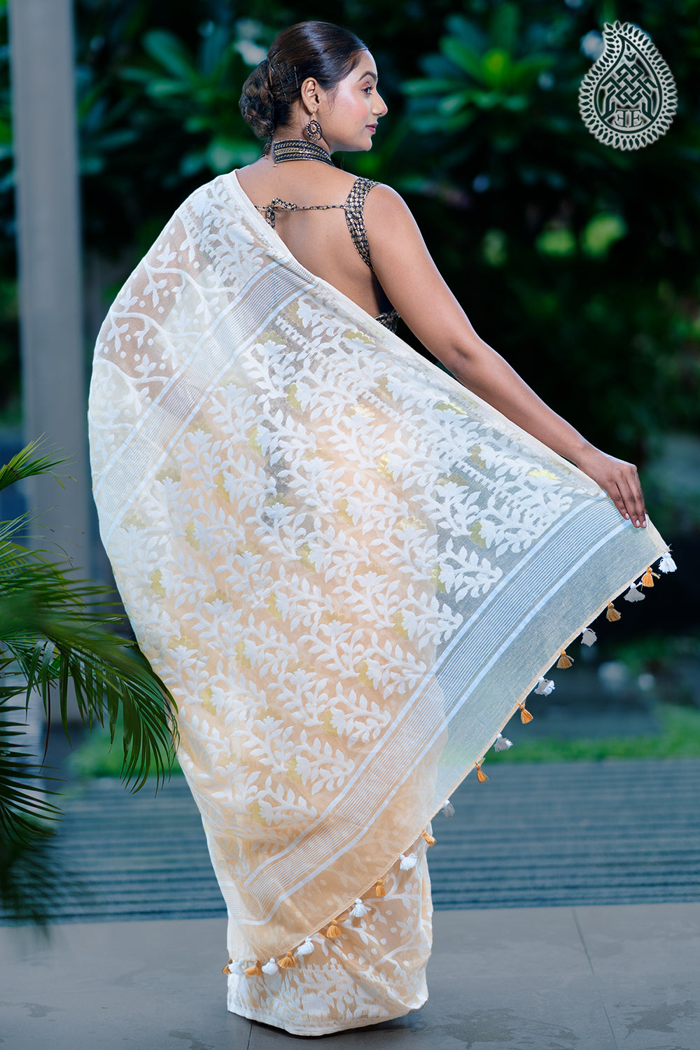 Jamdani Jacquard Cotton Saree - Live Simply