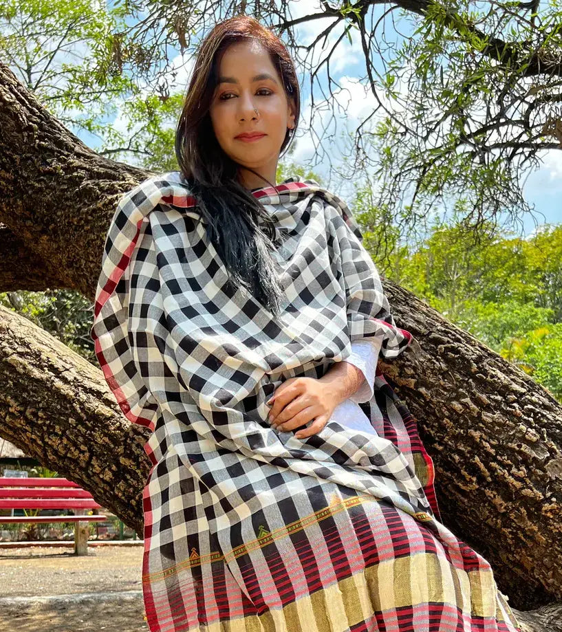 Handwoven Kala Cotton Bhujodi Dupatta