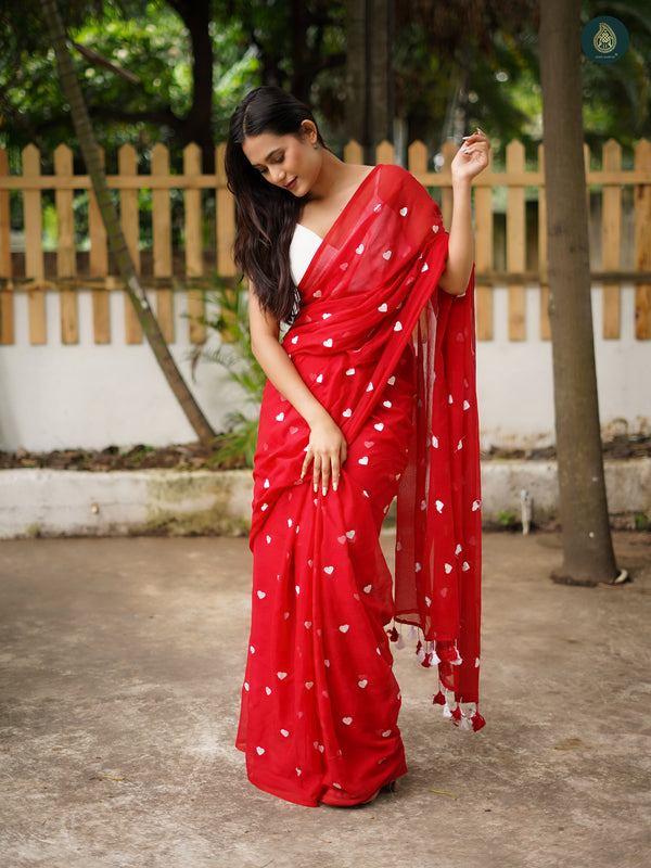 Mul Cotton Heart Embroidered Saree - Red