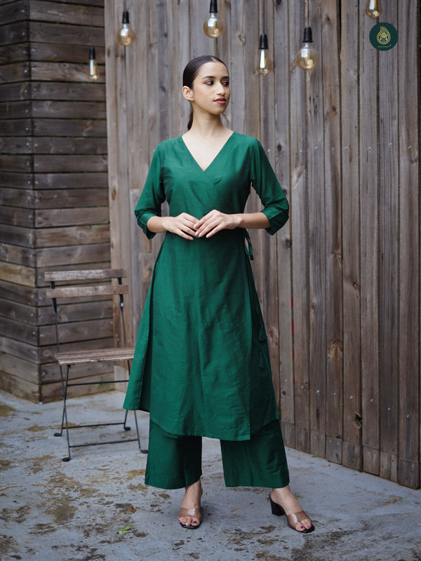 Emerald Green Silk Kurta & Bottom Suit ( 2 Piece Set )