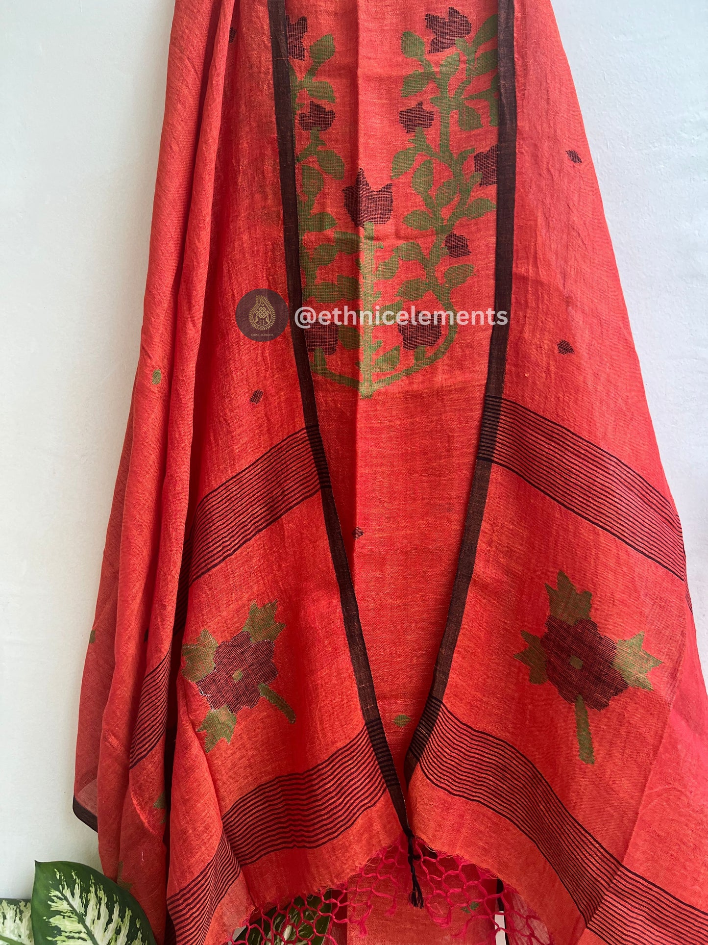 Hand Woven Linen Jamdani Suit Set- Brick Red