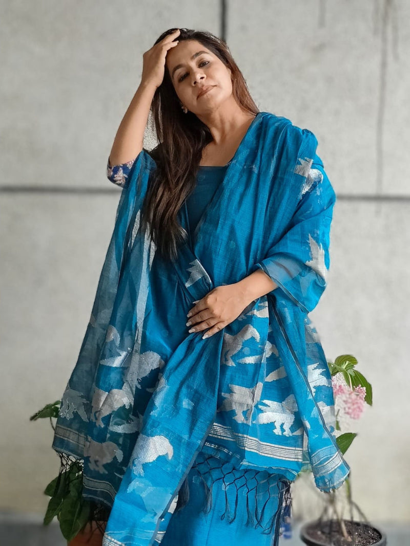 Shop Now: Pink Jamdani Silk Suit Set - 20% Off – Luxurion World