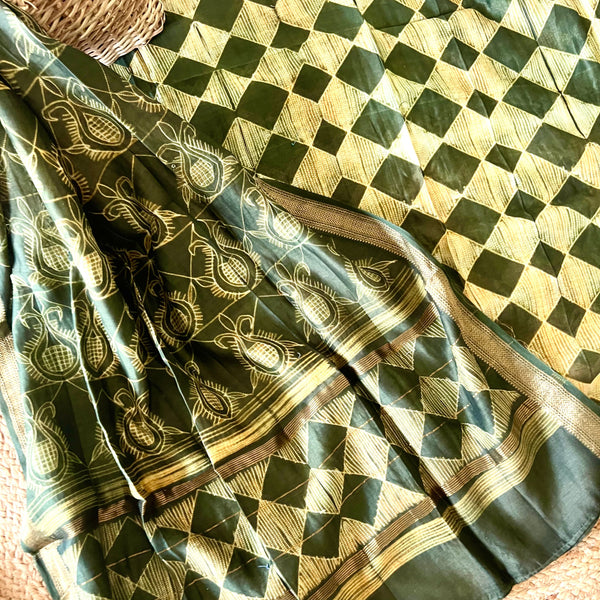 Nui Shibori Maheswari Silk Suit - Flawfree
