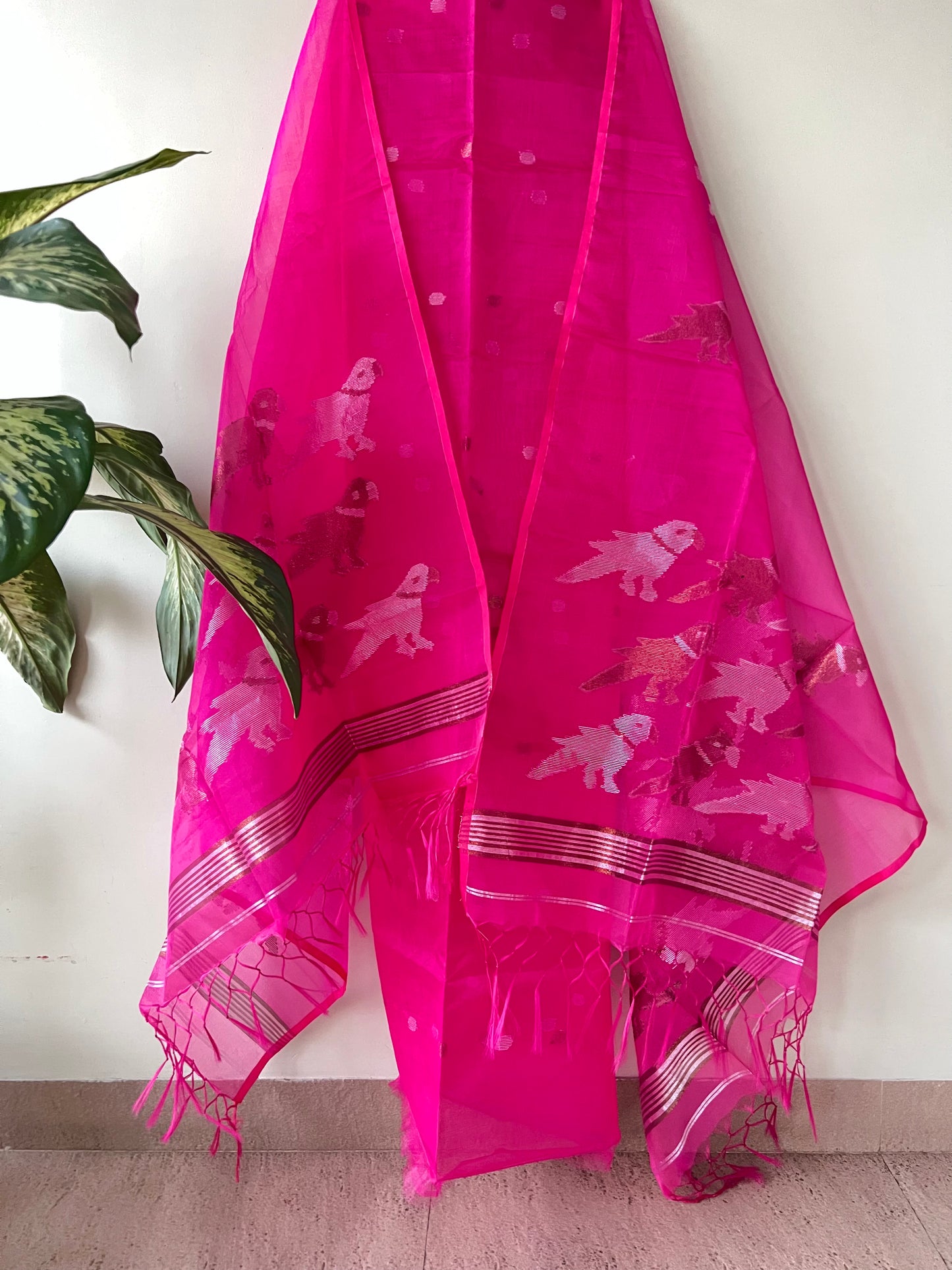 Muslin Jamdani Suit Set- Fuscia Pink